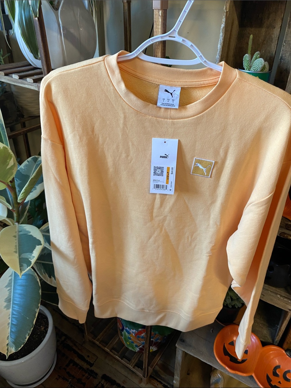 Puma Women's Crewneck Sweatshirt in Soft Peach